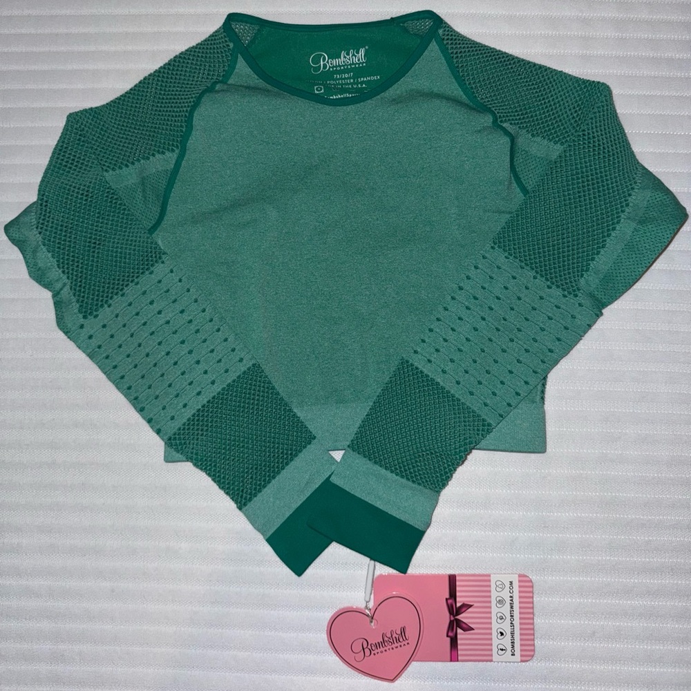 Bombshell Sportswear Green Seamless Cropped Long Sleeve Top